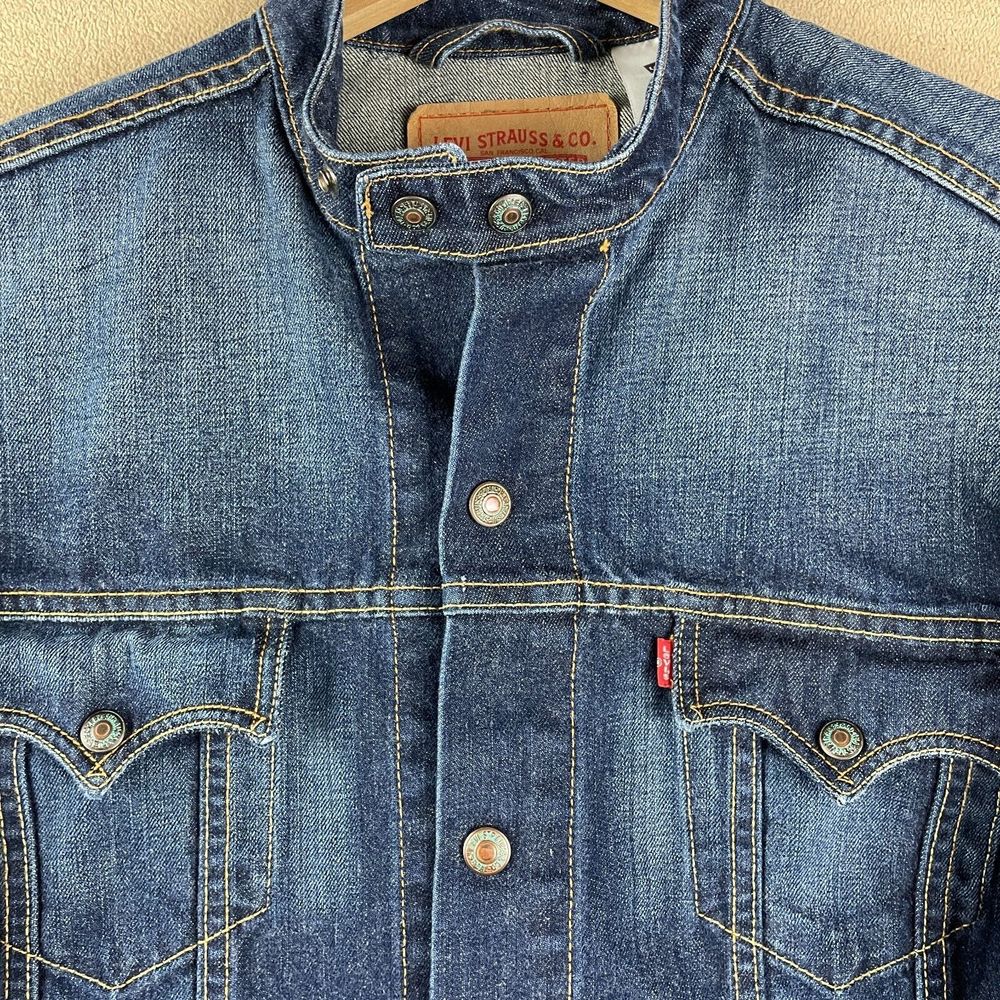 Levis Jacket Mens Extra Large Easy Rider Denim Medium Wash Trucker XL Biker Logo - Picture 3 of 16